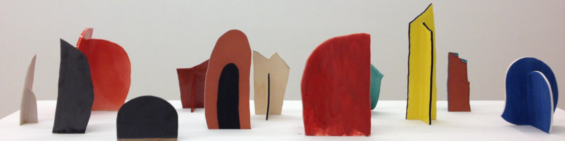 Keiko Narahashi, “Assortment from Clay 1”. Glazed stoneware, sizes variable